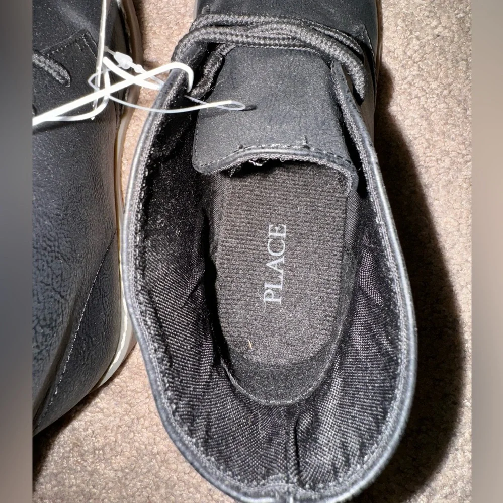 The Children’s Place Boys Youth Size 3